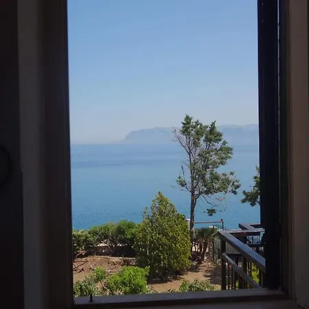 Cala Rossa Апартаменты *
